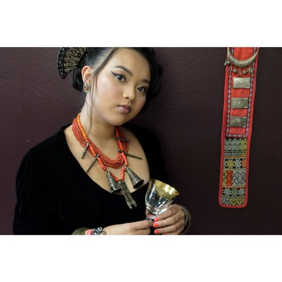 Blue Red Floral Filigree Clip on Earrings Vintage Jewelry - Picture 8 of 8